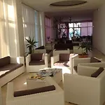 فندق Continental بيزارو