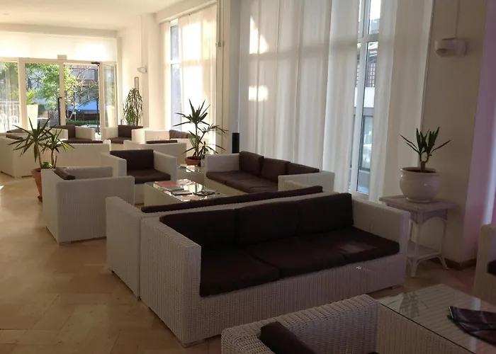 Continental Hotel 3*